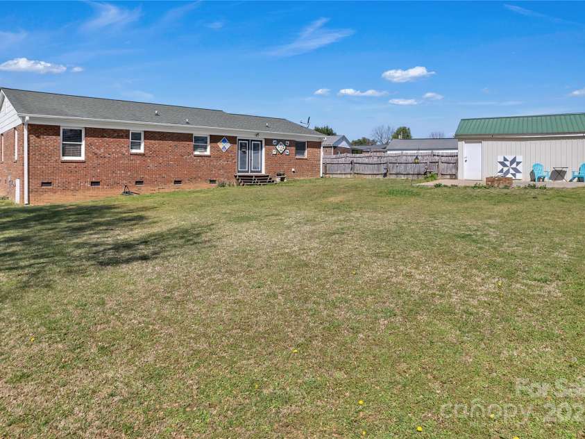 109 Connor Court, Kings Mountain, NC 28086.  MLS# CAR4242812, YatesRealty ID 4968. 