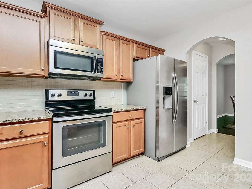 1300 Dunmore Court, Clover, SC 29710.  MLS# CAR4295252, YatesRealty ID 4968. Kitchen