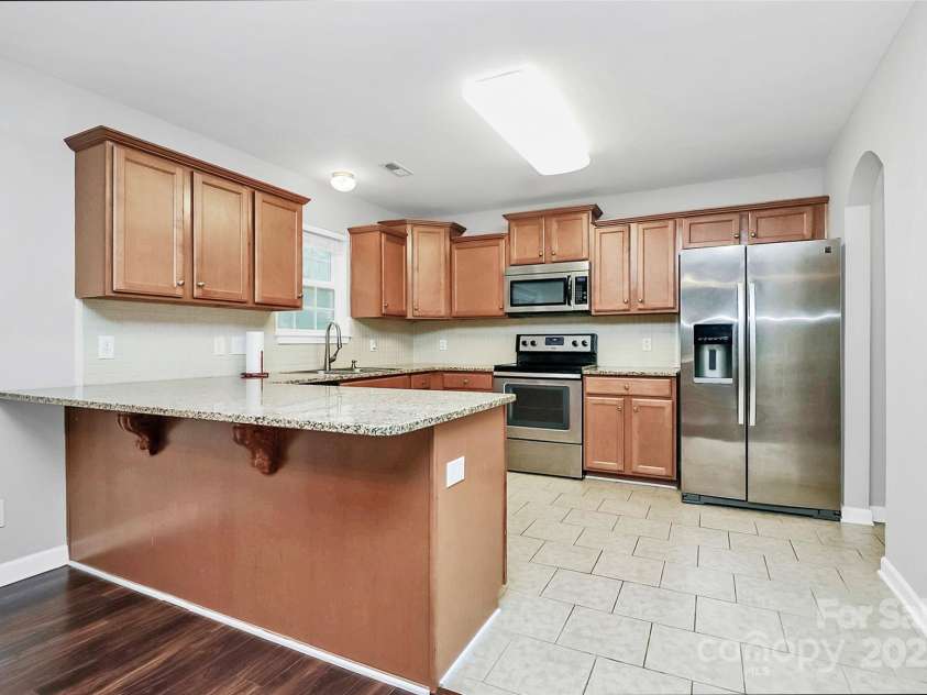 1300 Dunmore Court, Clover, SC 29710.  MLS# CAR4295252, YatesRealty ID 4968. Kitchen