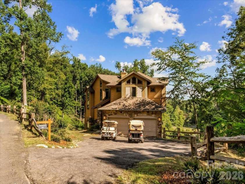 30 Apple Brandy Way, Burnsville, NC 28714.  MLS# CAR4416623, YatesRealty ID 49680. 