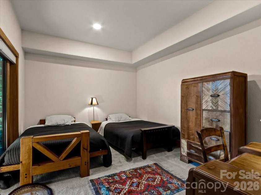 30 Apple Brandy Way, Burnsville, NC 28714.  MLS# CAR4416623, YatesRealty ID 49680. 