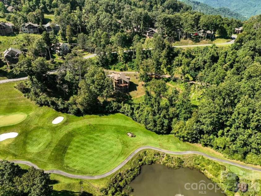 30 Apple Brandy Way, Burnsville, NC 28714.  MLS# CAR4416623, YatesRealty ID 49680. 