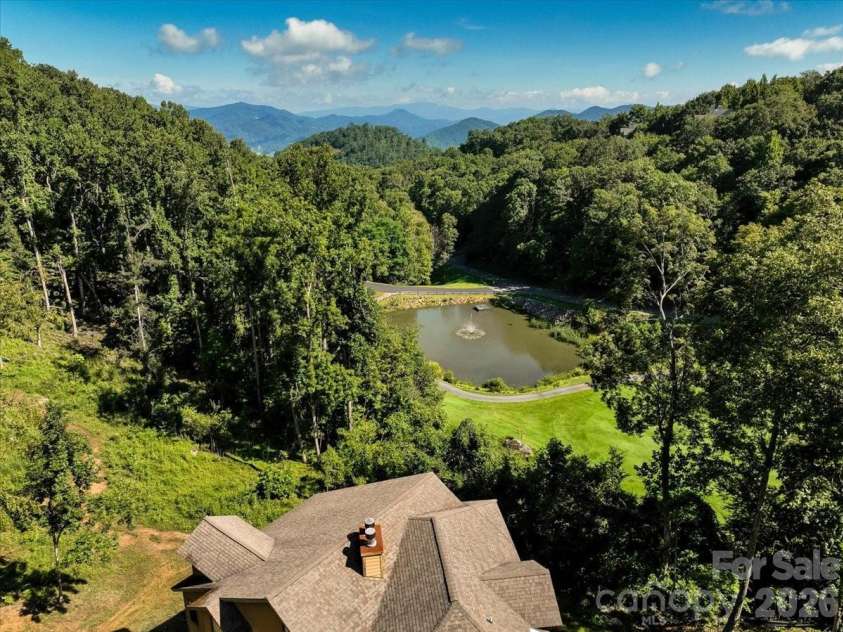 30 Apple Brandy Way, Burnsville, NC 28714.  MLS# CAR4416623, YatesRealty ID 49680. 