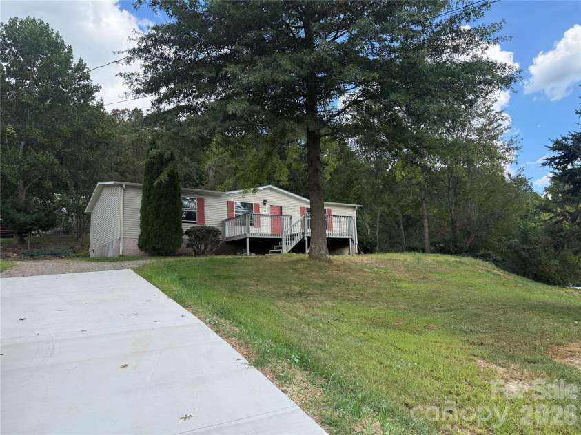 79 Jordan Road, Swannanoa, NC 28778.  MLS# CAR4423011, YatesRealty ID 49682. 
