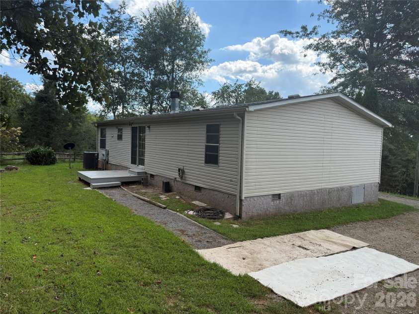 79 Jordan Road, Swannanoa, NC 28778.  MLS# CAR4423011, YatesRealty ID 49682. 