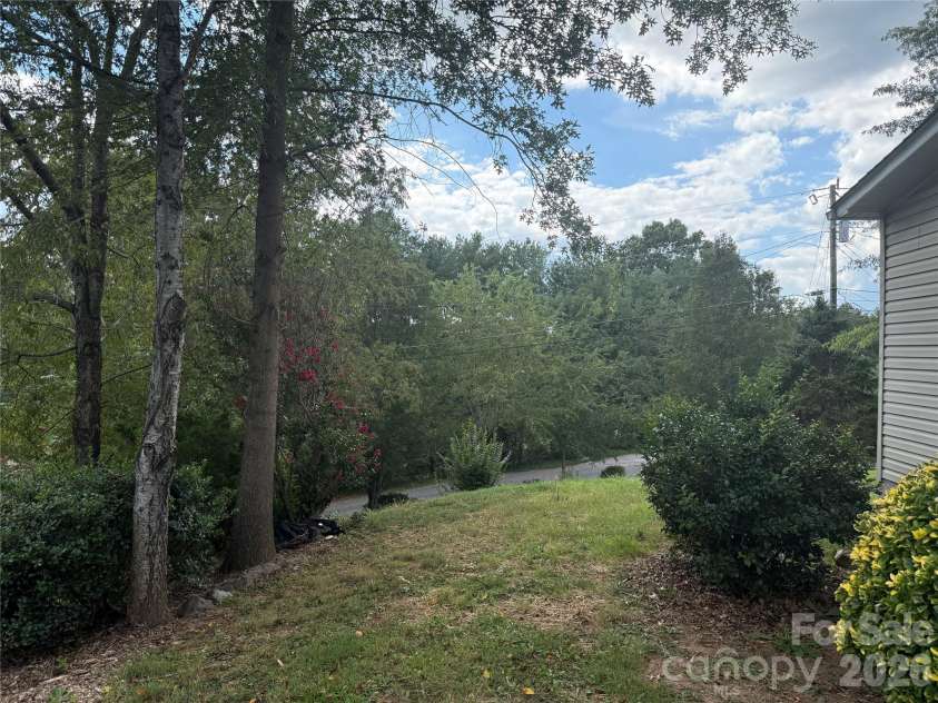 79 Jordan Road, Swannanoa, NC 28778.  MLS# CAR4423011, YatesRealty ID 49682. 