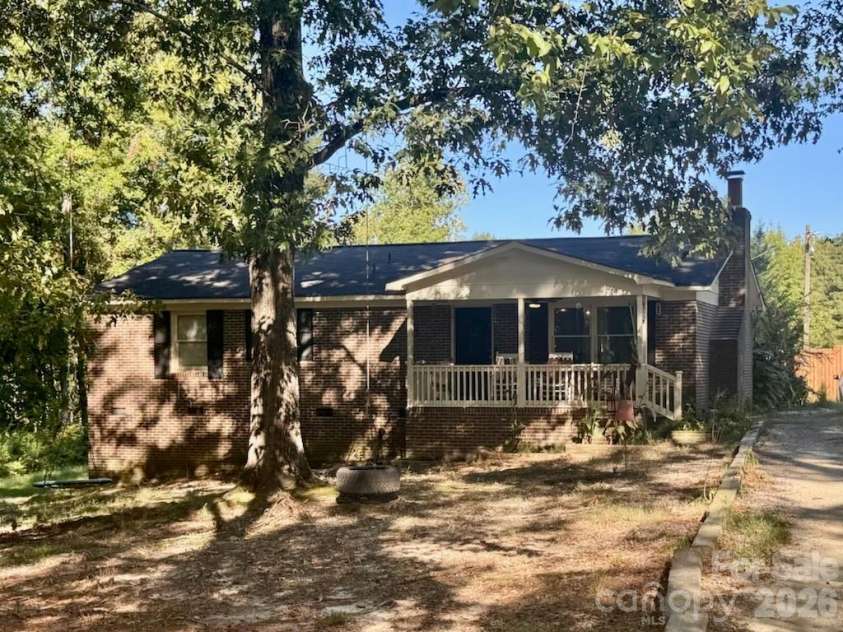 2736 Kirkover Drive, Lancaster, SC 29720.  MLS# CAR4422943, YatesRealty ID 49683. 
