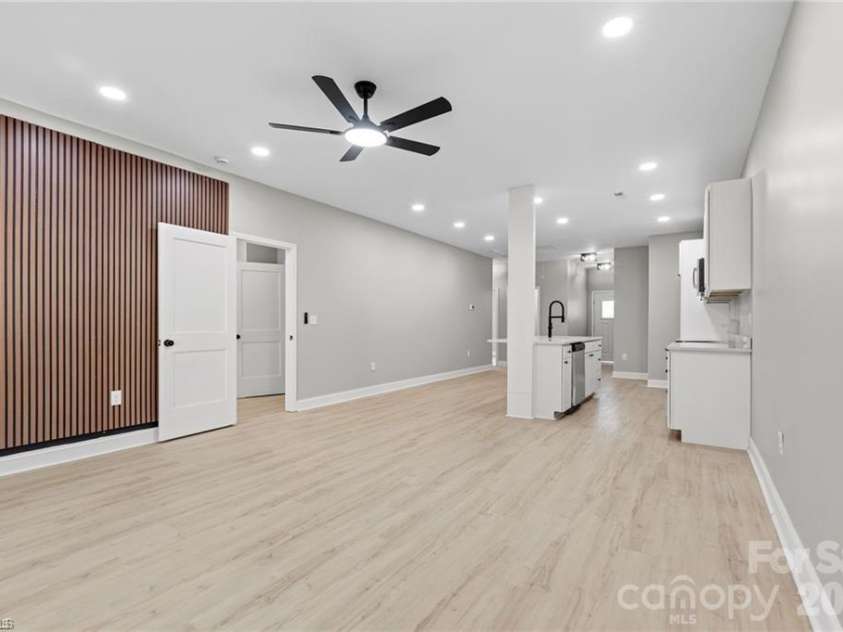 1509 22nd Street, Winston Salem, NC 27105.  MLS# CAR4407382, YatesRealty ID 49684. 