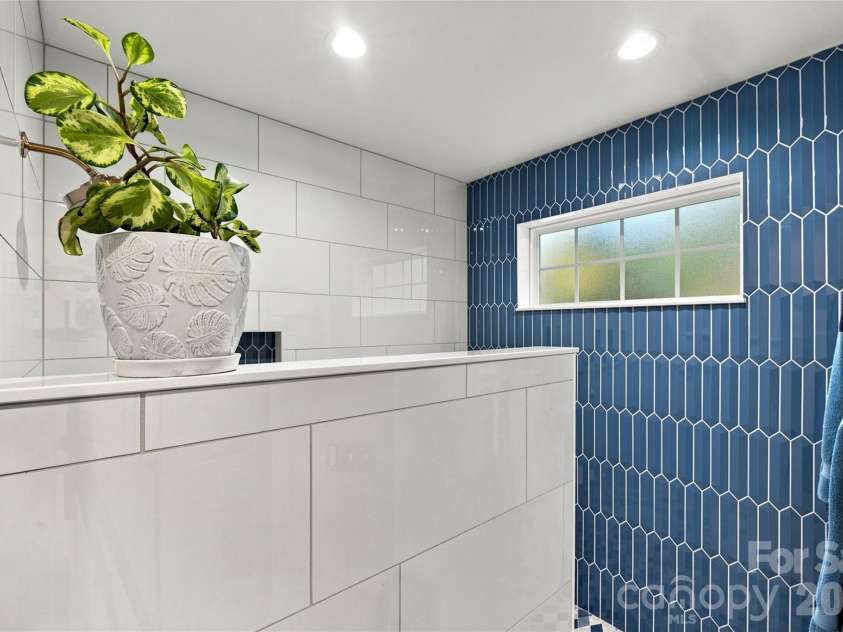 99 Distant View Drive, Asheville, NC 28803.  MLS# CAR4421771, YatesRealty ID 49685. Beautifully Updated Primary Bath