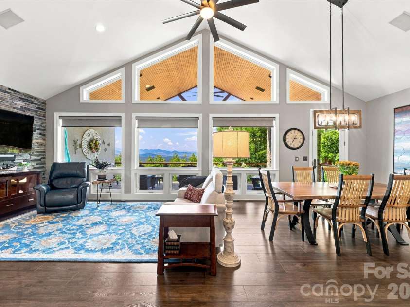 99 Distant View Drive, Asheville, NC 28803.  MLS# CAR4421771, YatesRealty ID 49685. Great Room with  Mountain Views