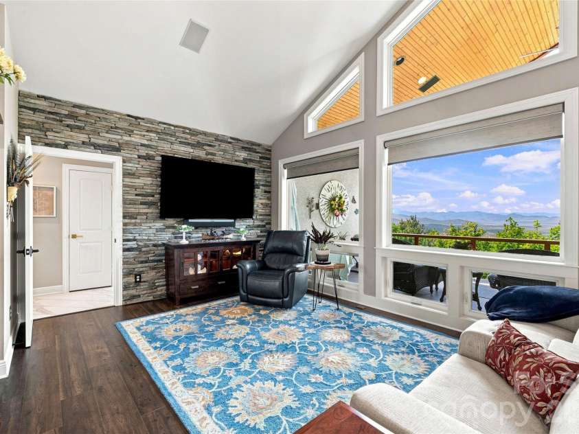 99 Distant View Drive, Asheville, NC 28803.  MLS# CAR4421771, YatesRealty ID 49685. Great Room with Mountain Views