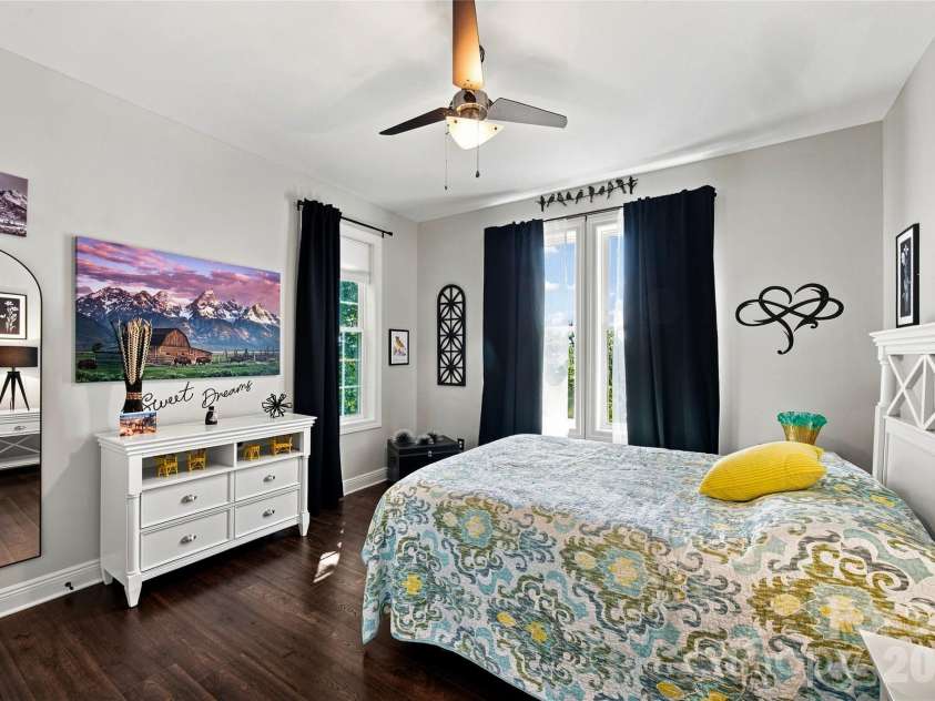 99 Distant View Drive, Asheville, NC 28803.  MLS# CAR4421771, YatesRealty ID 49685. Private Lower-Level Guest Bedroom