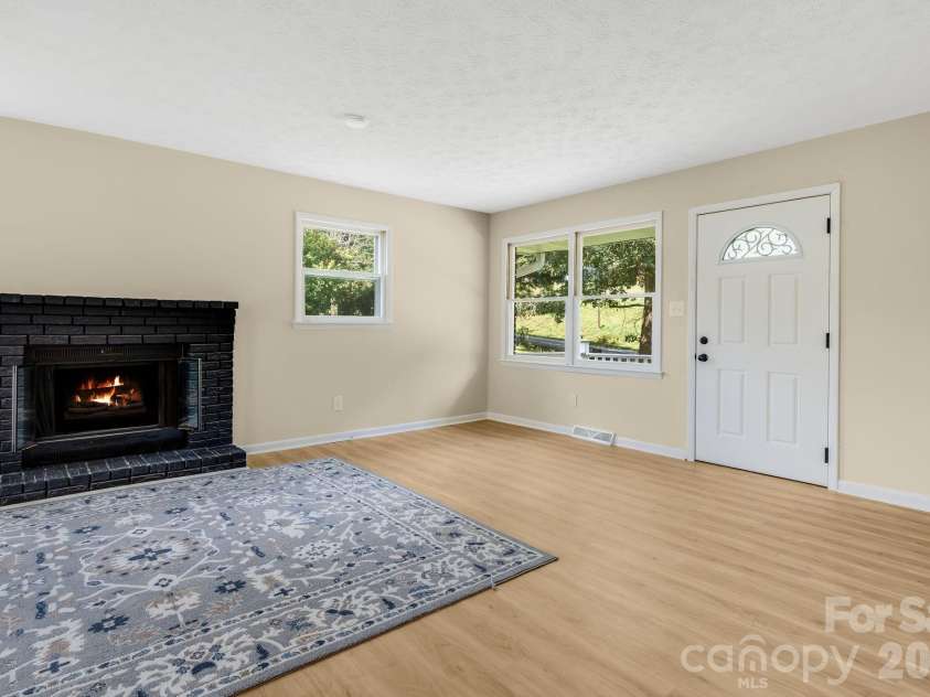 15 Old Youngs Cove Road, Candler, NC 28715.  MLS# CAR4422903, YatesRealty ID 49686. 