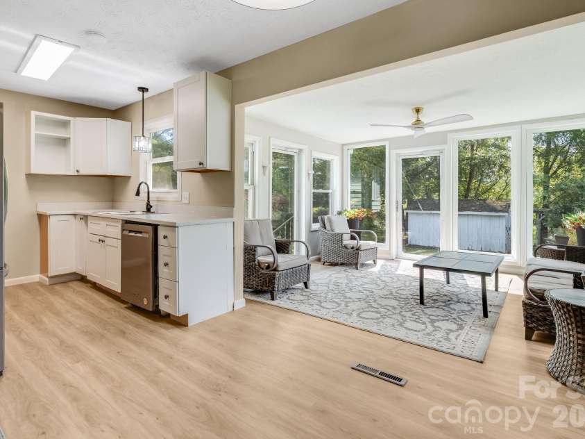 15 Old Youngs Cove Road, Candler, NC 28715.  MLS# CAR4422903, YatesRealty ID 49686. 