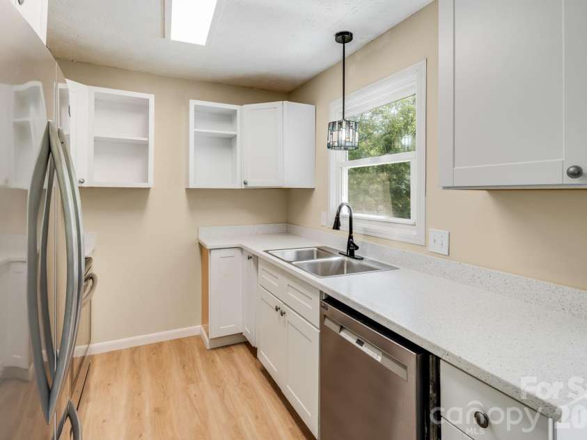 15 Old Youngs Cove Road, Candler, NC 28715.  MLS# CAR4422903, YatesRealty ID 49686. 