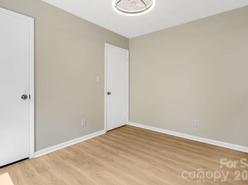 15 Old Youngs Cove Road, Candler, NC 28715.  MLS# CAR4422903, YatesRealty ID 49686. 