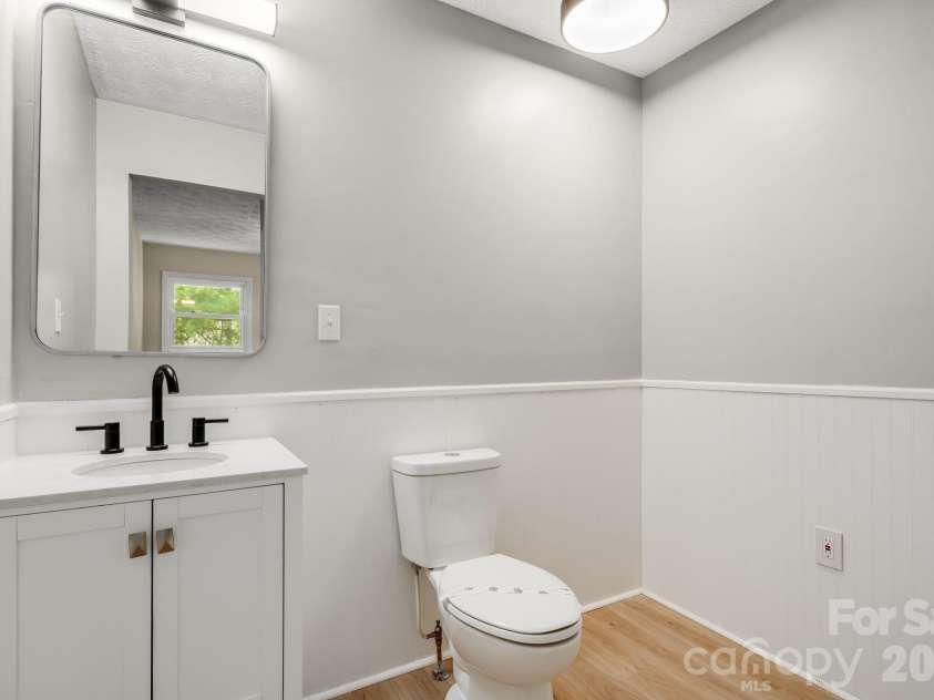 15 Old Youngs Cove Road, Candler, NC 28715.  MLS# CAR4422903, YatesRealty ID 49686. 
