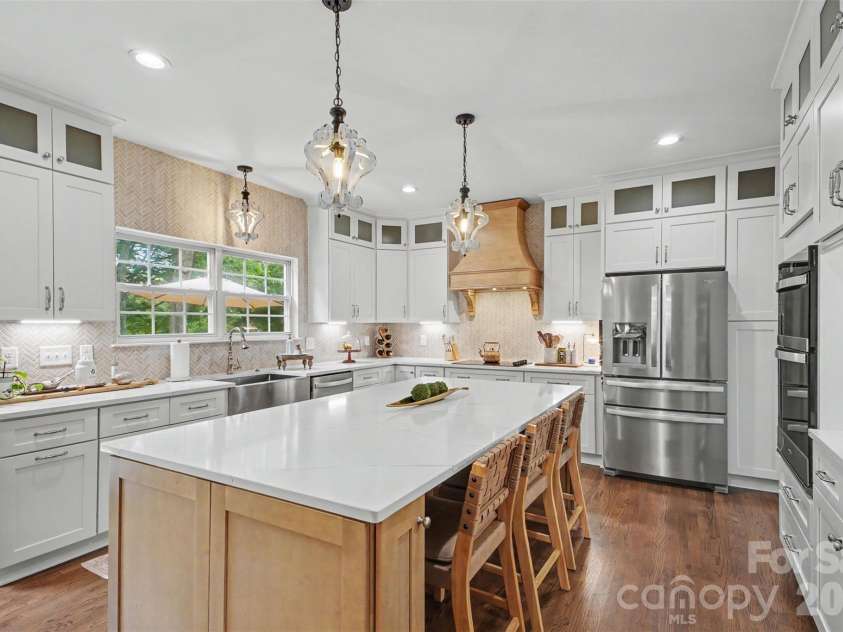 9303 Brentfield Road, Huntersville, NC 28078.  MLS# CAR4417903, YatesRealty ID 49688. Fully Renovated Kitchen