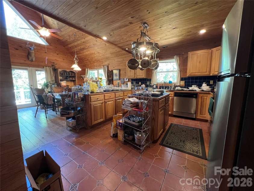 651 Dills Road, Rutherfordton, NC 28139.  MLS# CAR4397344, YatesRealty ID 49689. Kitchen
