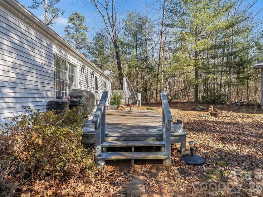 1446 Bridlewood Lane, Morganton, NC 28655.  MLS# CAR4335966, YatesRealty ID 4969. 