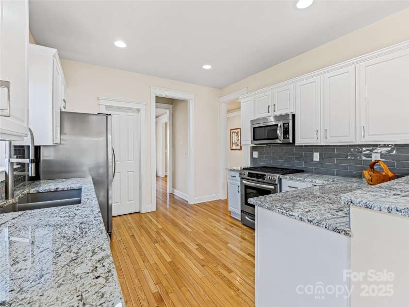 8 Grey Goose Court, Biltmore Lake, NC 28715.  MLS# CAR4242995, YatesRealty ID 4969. 