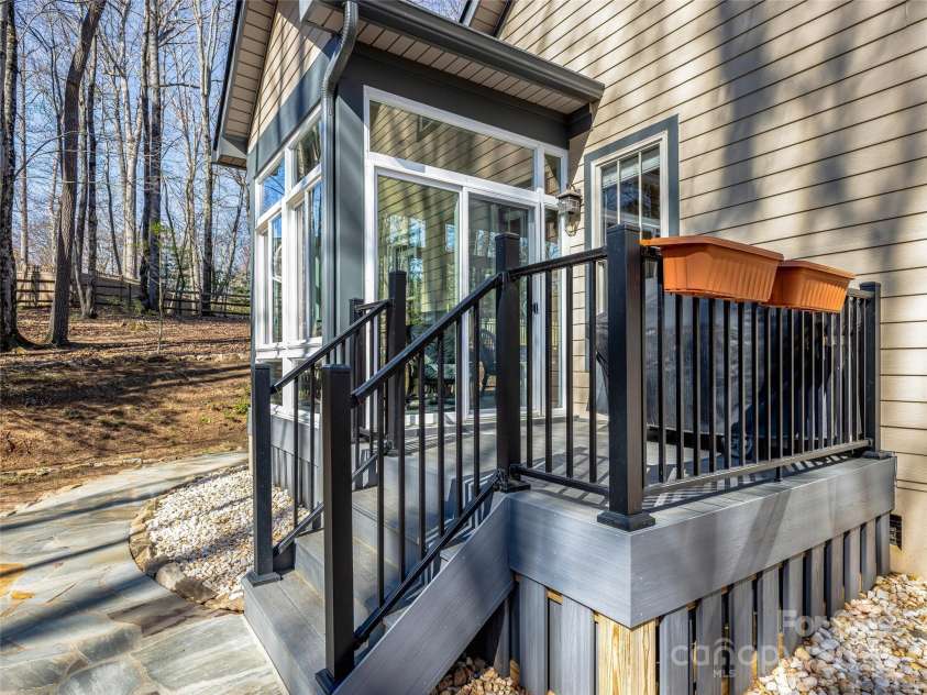 8 Grey Goose Court, Biltmore Lake, NC 28715.  MLS# CAR4242995, YatesRealty ID 4969. 