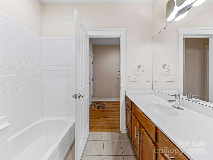 8 Grey Goose Court, Biltmore Lake, NC 28715.  MLS# CAR4242995, YatesRealty ID 4969. Full Bath Main Level