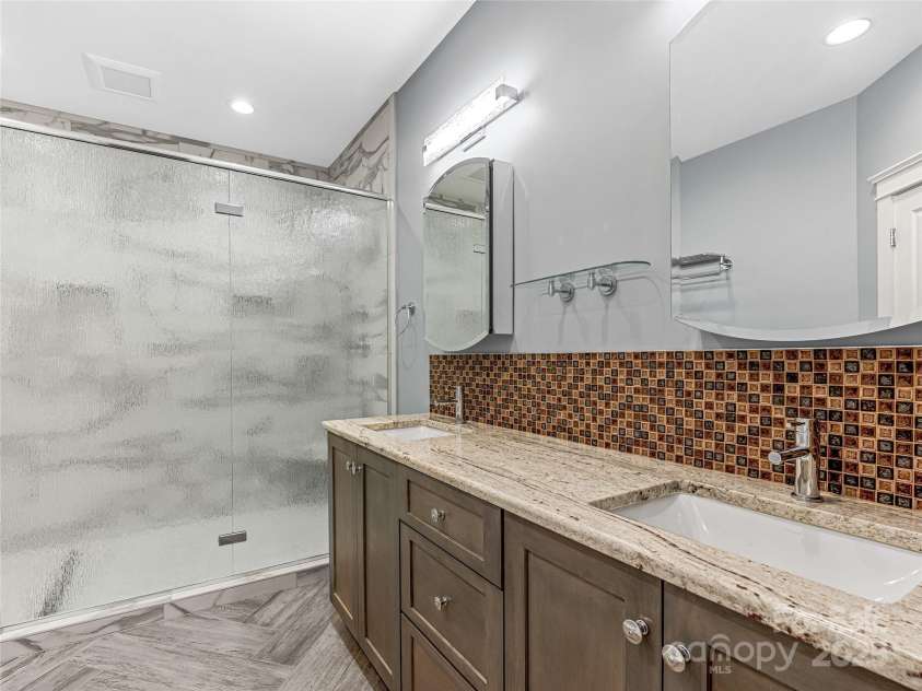 8 Grey Goose Court, Biltmore Lake, NC 28715.  MLS# CAR4242995, YatesRealty ID 4969. Master Bath