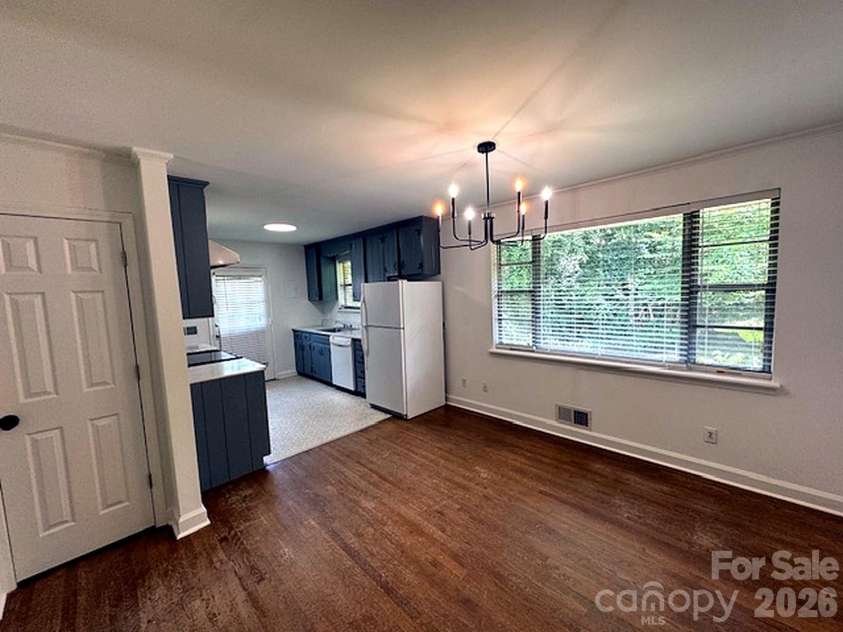 710 Manhasset Road, Charlotte, NC 28209.  MLS# CAR4422965, YatesRealty ID 49691. 