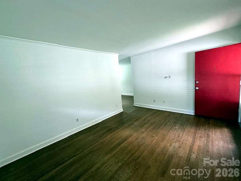 710 Manhasset Road, Charlotte, NC 28209.  MLS# CAR4422965, YatesRealty ID 49691. 