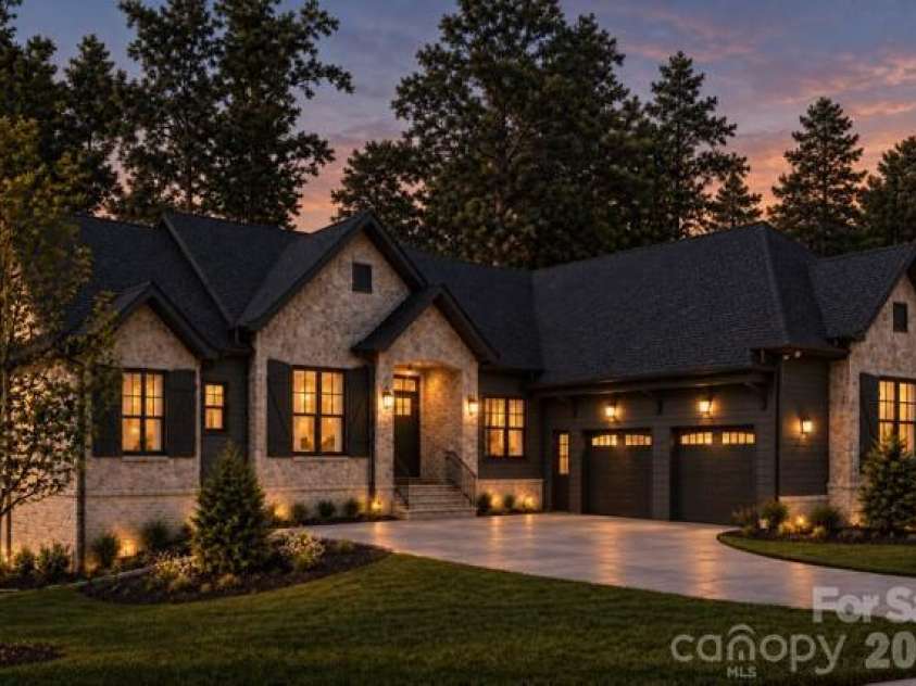 1915 Miners Creek Drive, Lincolnton, NC 28092.  MLS# CAR4423038, YatesRealty ID 49693. 
