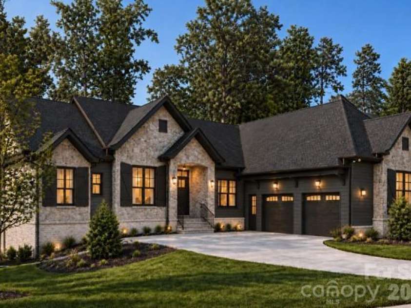 1915 Miners Creek Drive, Lincolnton, NC 28092.  MLS# CAR4423038, YatesRealty ID 49693. 