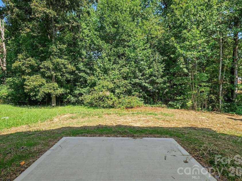 1419 23rd Avenue Place, Hickory, NC 28601.  MLS# CAR4422583, YatesRealty ID 49695. 