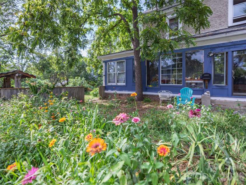 23 Northview Street, Asheville, NC 28801.  MLS# CAR4422866, YatesRealty ID 49696. 