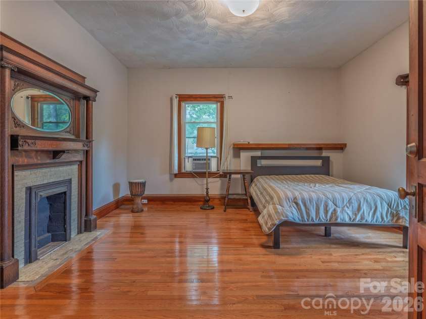 23 Northview Street, Asheville, NC 28801.  MLS# CAR4422866, YatesRealty ID 49696. Front Bedroom