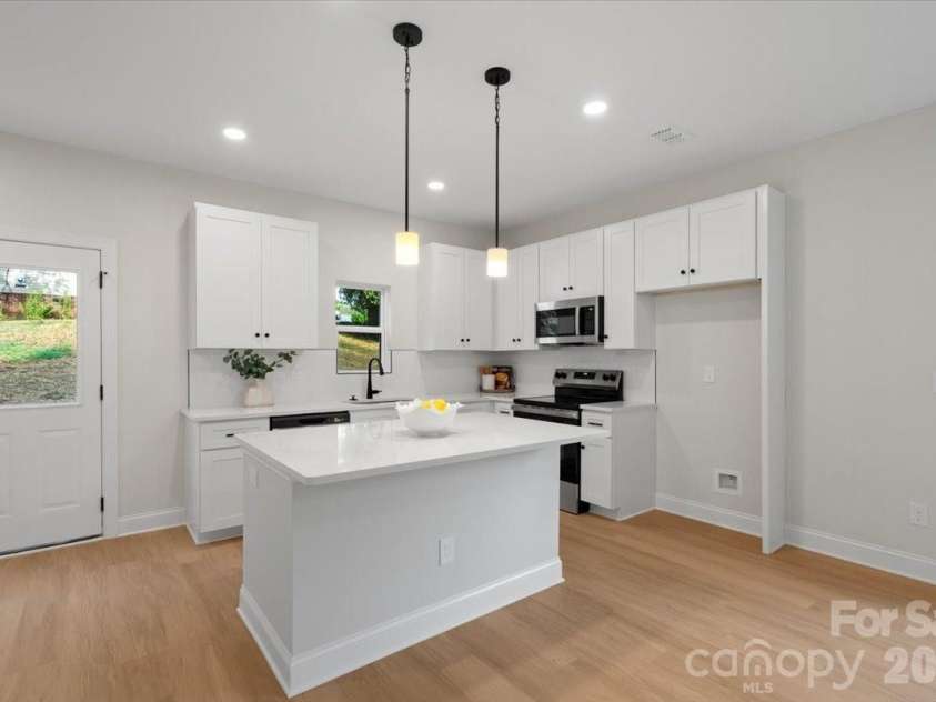 103 High Avenue, Concord, NC 28025.  MLS# CAR4423045, YatesRealty ID 49698. 