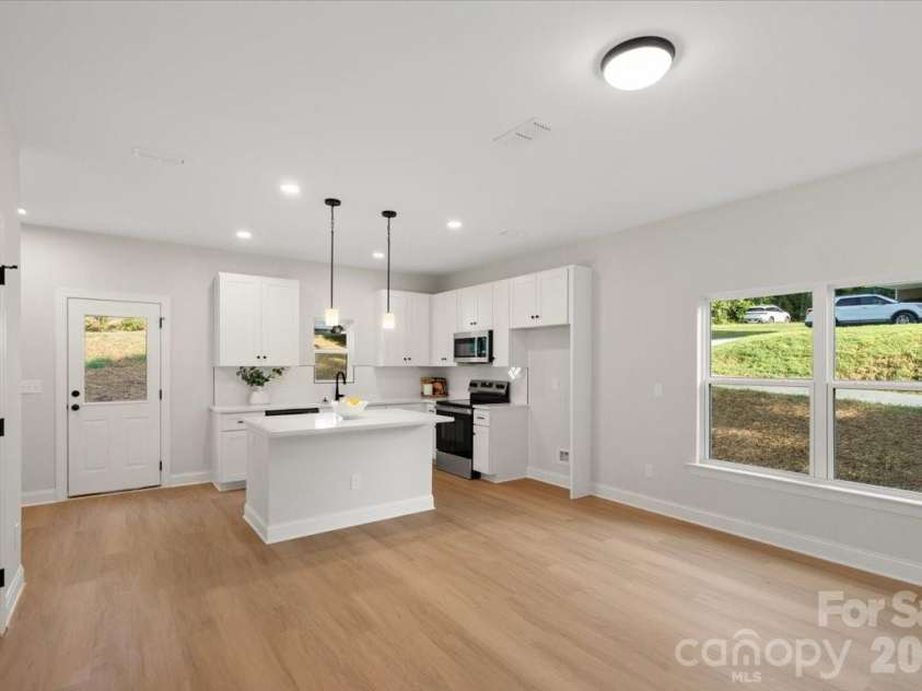 103 High Avenue, Concord, NC 28025.  MLS# CAR4423045, YatesRealty ID 49698. 