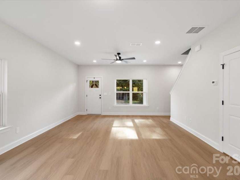 103 High Avenue, Concord, NC 28025.  MLS# CAR4423045, YatesRealty ID 49698. 