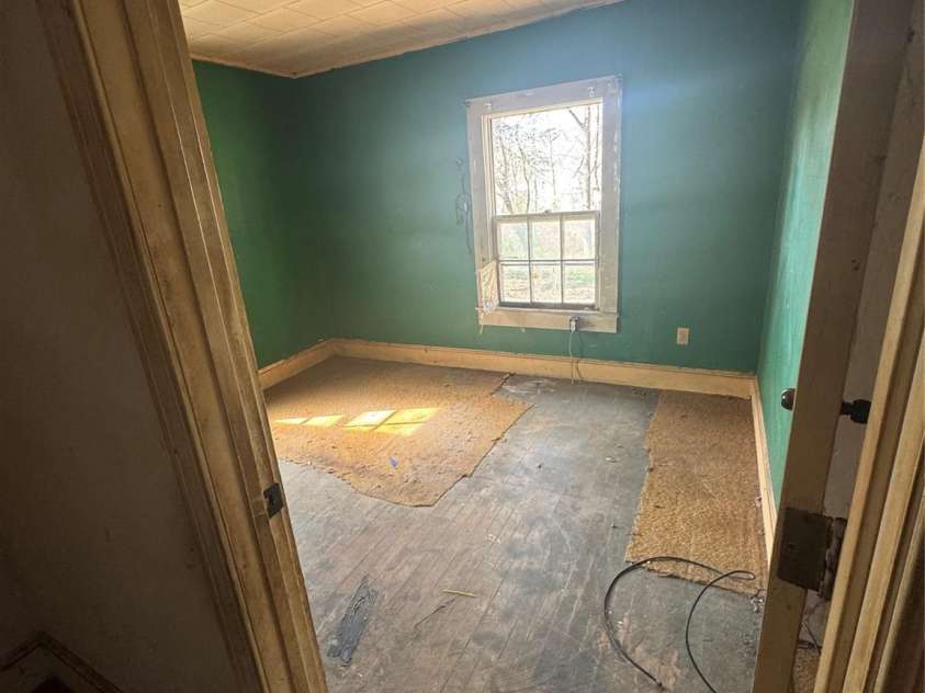 133 Green Place, Lenoir, NC 28645.  MLS# CAR4245278, YatesRealty ID 4970. 