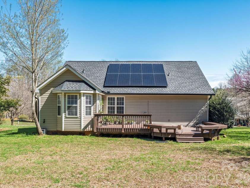 7316 Oxford Bluff Drive, Stanley, NC 28164.  MLS# CAR4353906, YatesRealty ID 4970. 