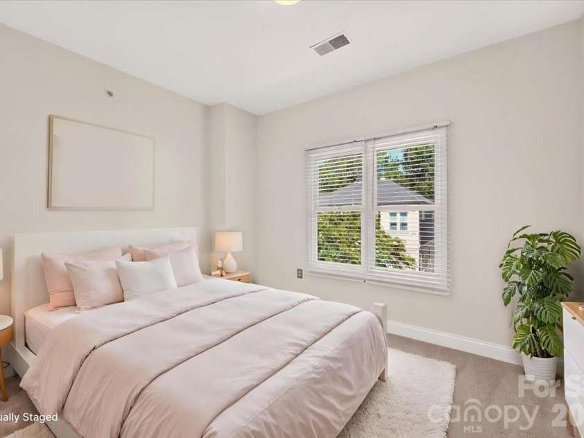 783 Grandin Road, Charlotte, NC 28208.  MLS# CAR4408667, YatesRealty ID 49700. Secondary En Suite Bedroom