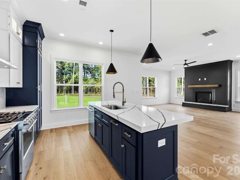 209 Parkdale Drive, Belmont, NC 28012.  MLS# CAR4422929, YatesRealty ID 49701. 