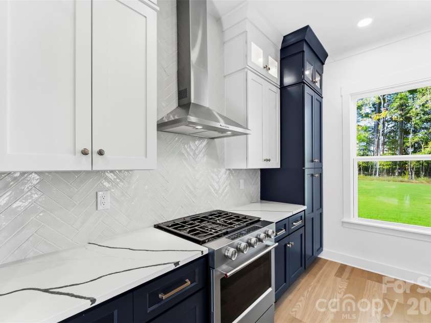 209 Parkdale Drive, Belmont, NC 28012.  MLS# CAR4422929, YatesRealty ID 49701. 