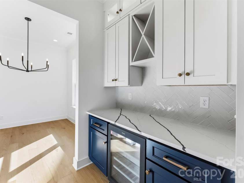 209 Parkdale Drive, Belmont, NC 28012.  MLS# CAR4422929, YatesRealty ID 49701. 