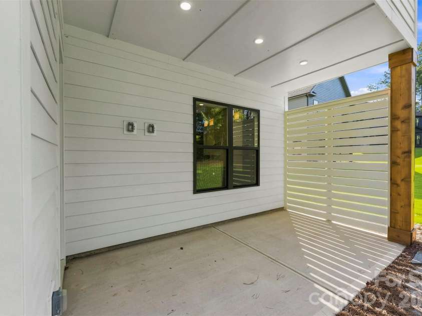 209 Parkdale Drive, Belmont, NC 28012.  MLS# CAR4422929, YatesRealty ID 49701. Covered back porch
