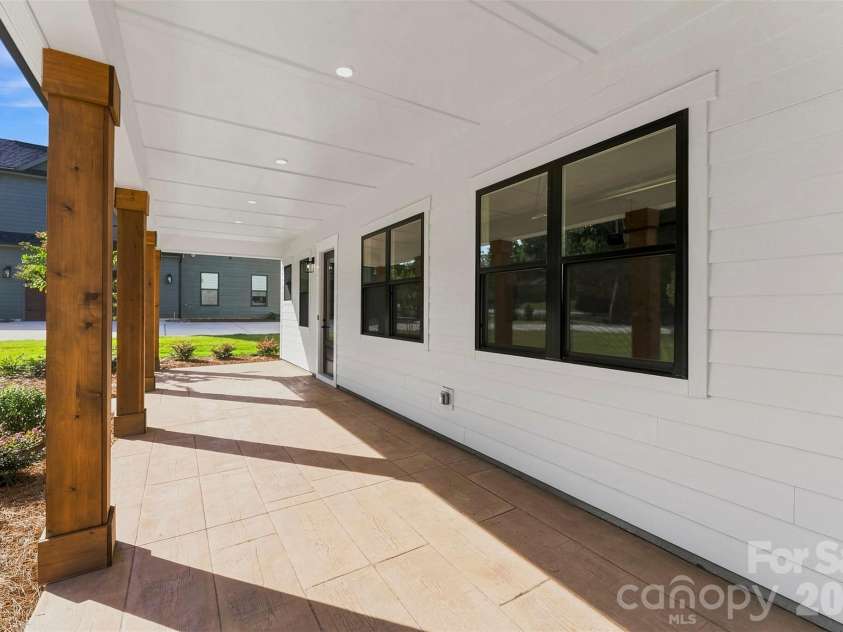 209 Parkdale Drive, Belmont, NC 28012.  MLS# CAR4422929, YatesRealty ID 49701. Huge covered front porch