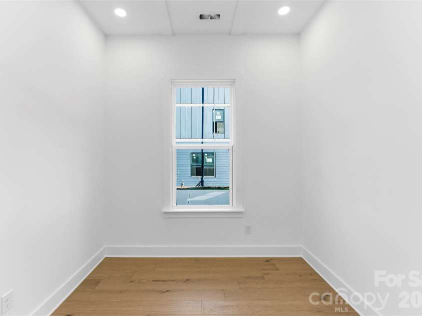 209 Parkdale Drive, Belmont, NC 28012.  MLS# CAR4422929, YatesRealty ID 49701. Main level office