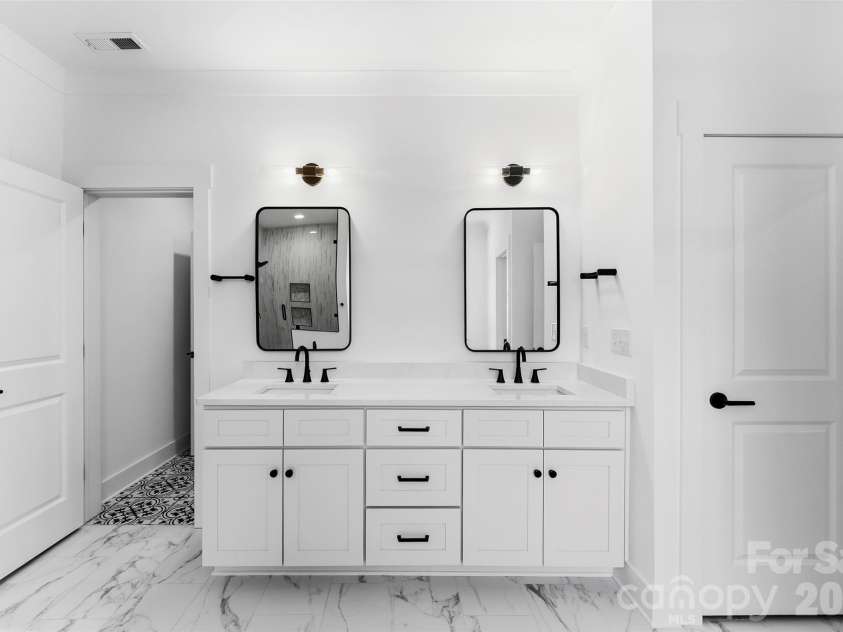 209 Parkdale Drive, Belmont, NC 28012.  MLS# CAR4422929, YatesRealty ID 49701. Primary bathroom
