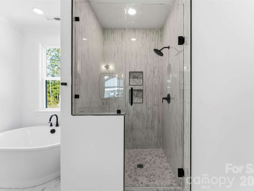 209 Parkdale Drive, Belmont, NC 28012.  MLS# CAR4422929, YatesRealty ID 49701. Primary bathroom