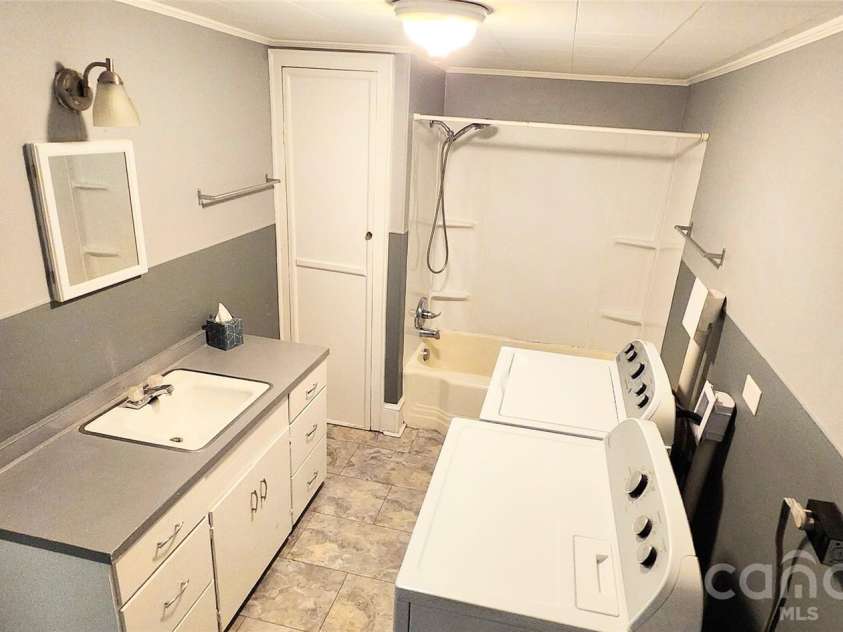 217 10th Street, Cramerton, NC 28032.  MLS# CAR4422300, YatesRealty ID 49702. 